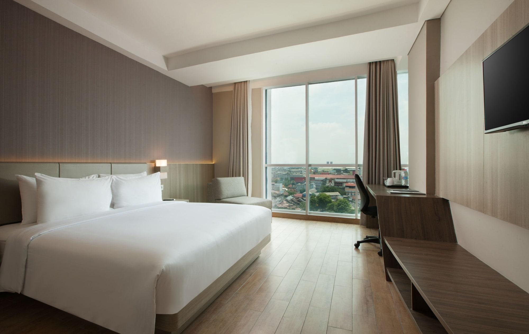 Hotel Santika Radial Палембанг Экстерьер фото