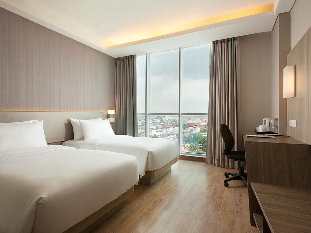Hotel Santika Radial Палембанг Экстерьер фото